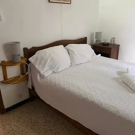 Homestay Mas Clementine Gites *